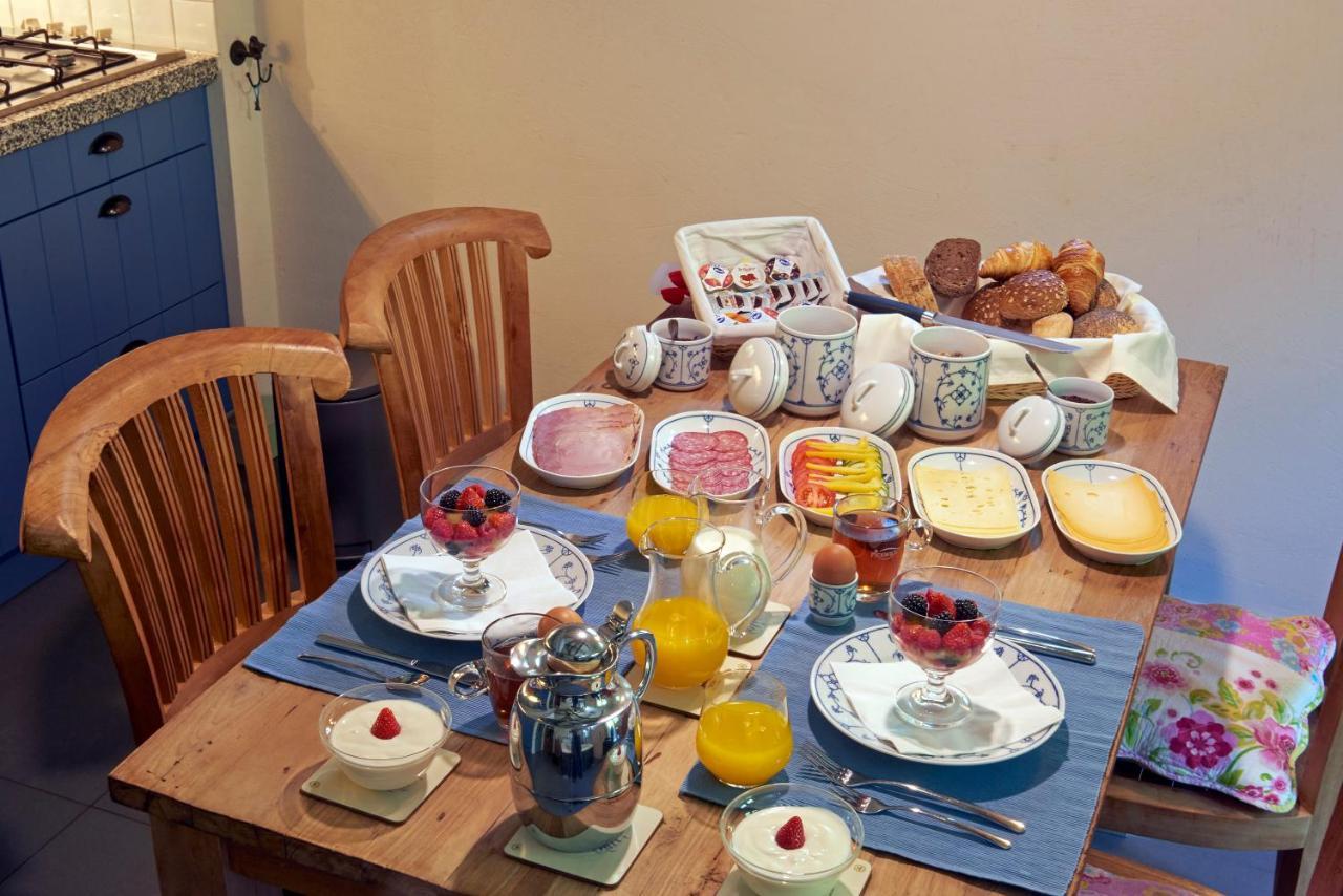 Bed and Breakfast Huys En Hoff Aen Den Haspel Oirschot Exterior foto